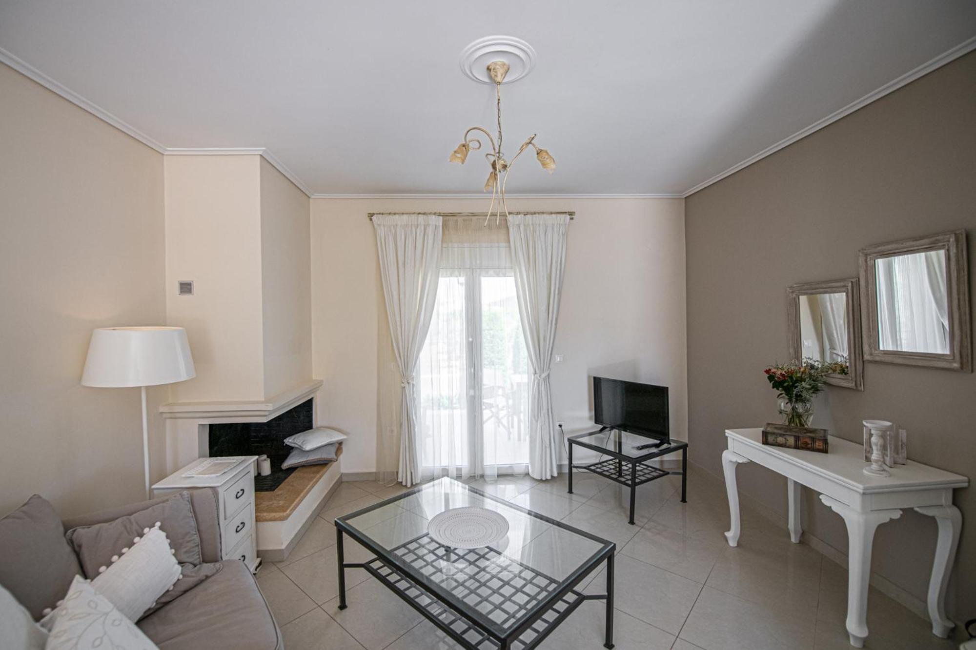 Nereides Luxury Villas กาโตอัลมีรี ภายนอก รูปภาพ