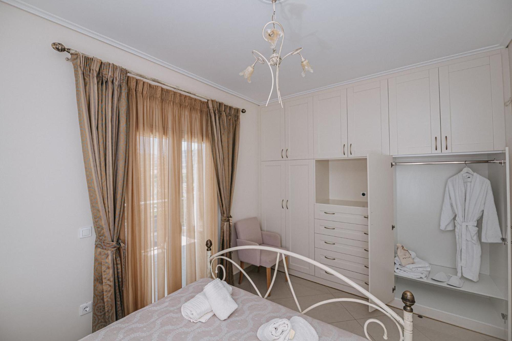 Nereides Luxury Villas กาโตอัลมีรี ภายนอก รูปภาพ